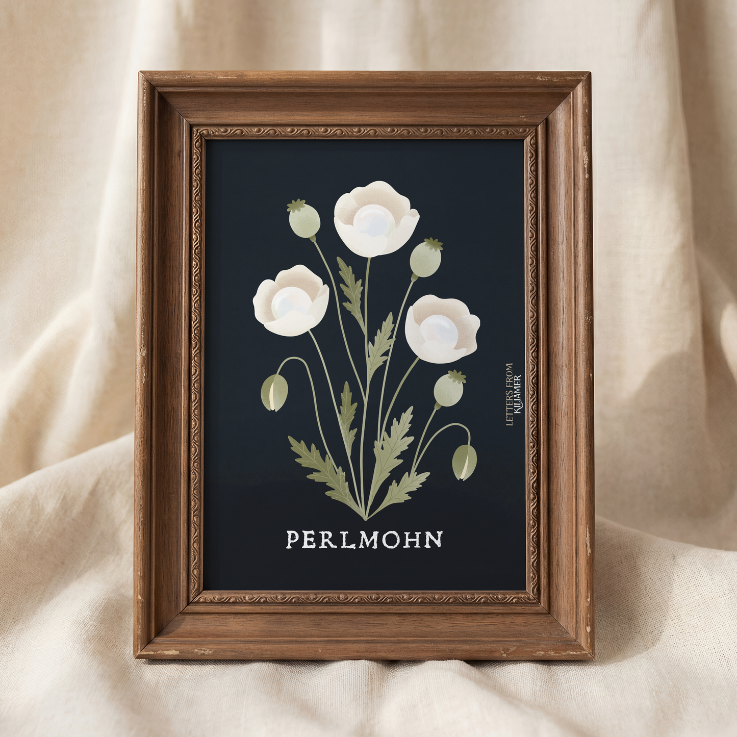 Perlmohn Poster - Botanischer Kunstdruck, dunkle Mohnblume Illustration Fantasy Pflanze
